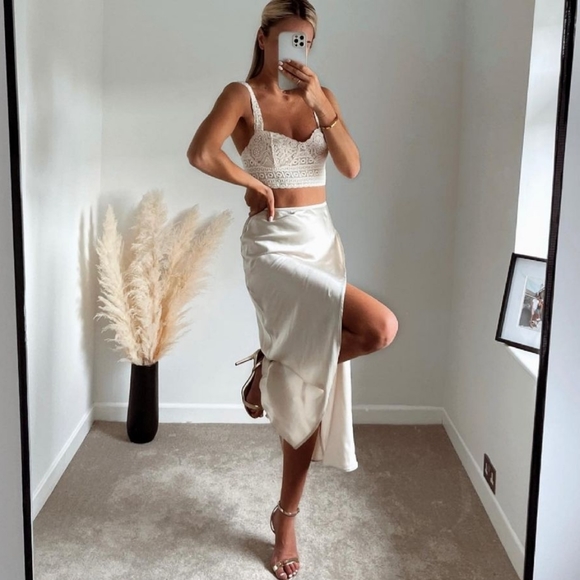 Zara * Satin Effect Midi Skirt - Picture 5 of 10